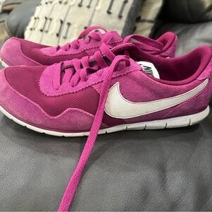 Nike size 6.5 shoes